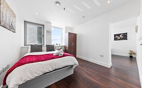 Beautiful Living Sleep 7 In London Bp34